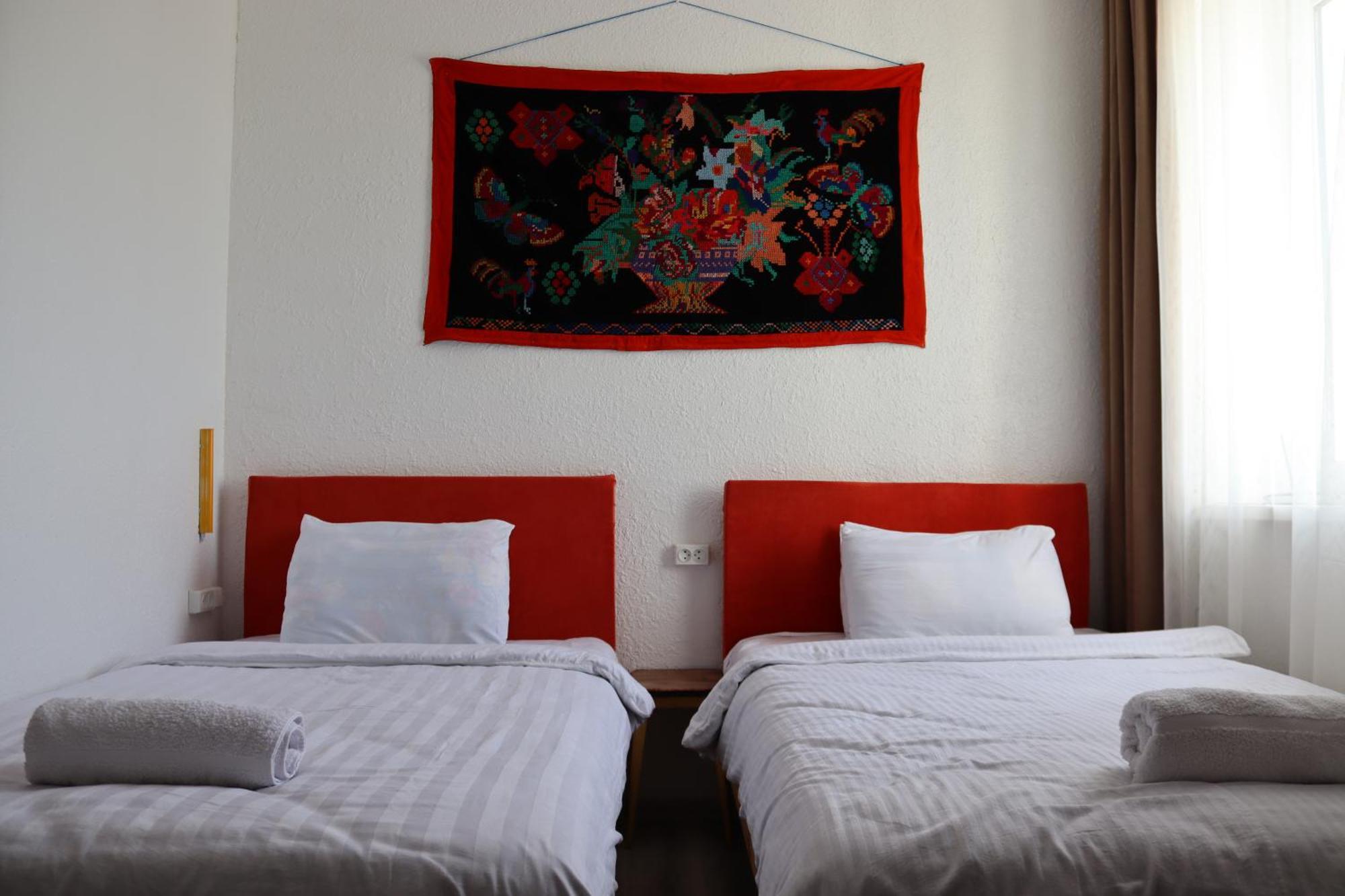 Duet Hostel & Hotel Karakol Room photo